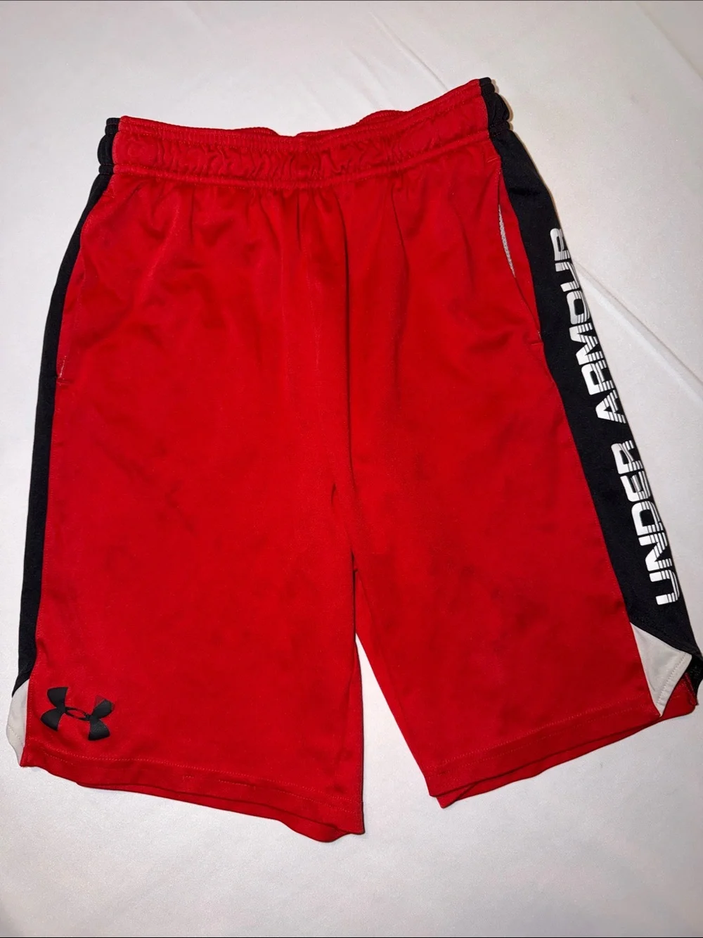 Under Armour Red Athletic Shorts Youth Boy's Size Medium